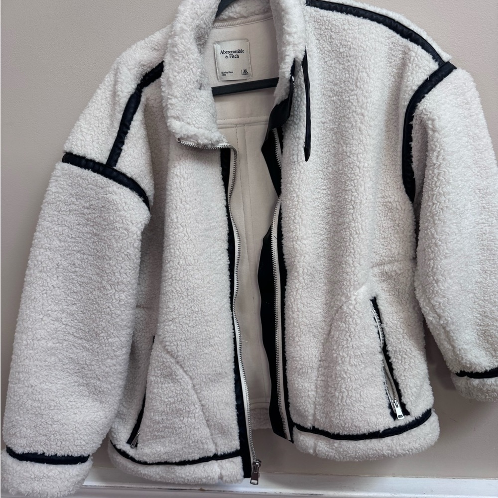Abercrombie & Fitch Cream and Black Sherpa Jacket